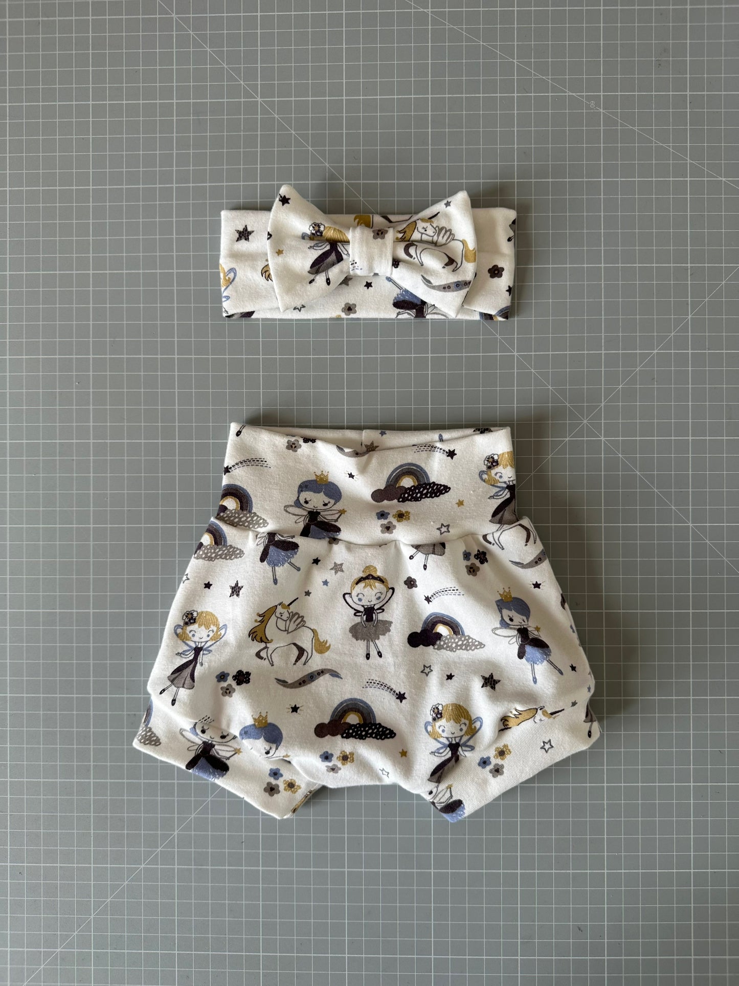 Completo pantaloncino e fascia capelli