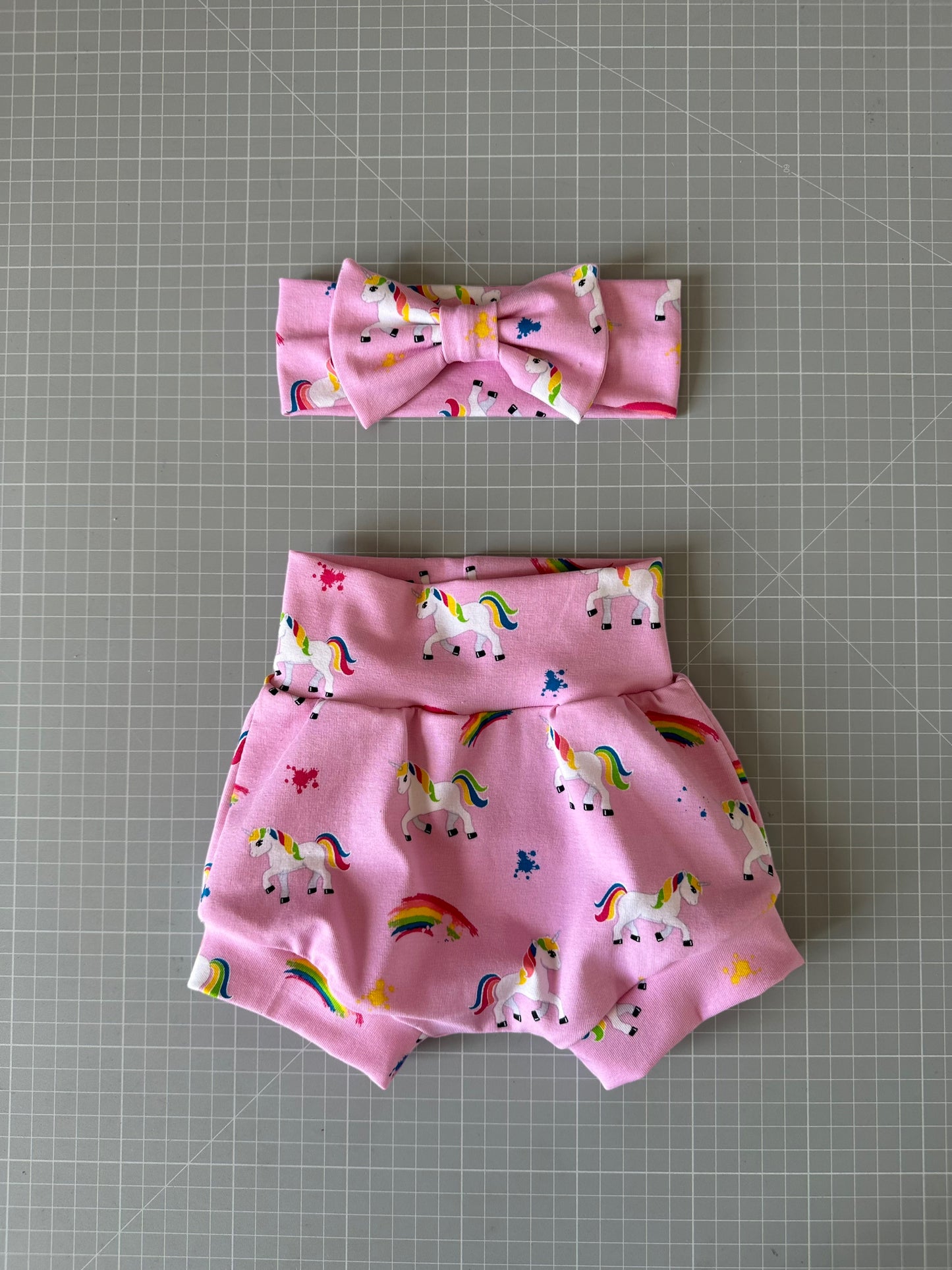 Completo pantaloncino e fascia capelli