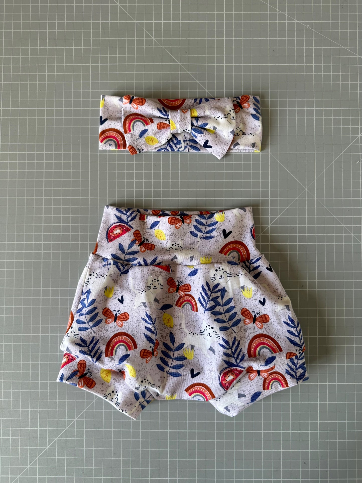 Completo pantaloncino e fascia capelli