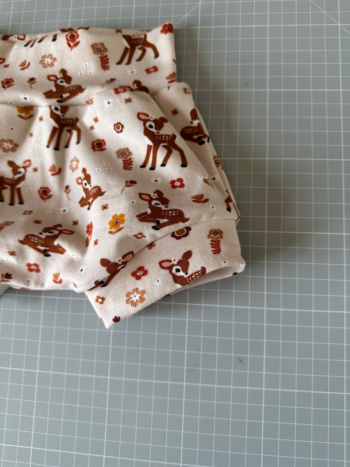 Completo pantaloncino e fascia capelli