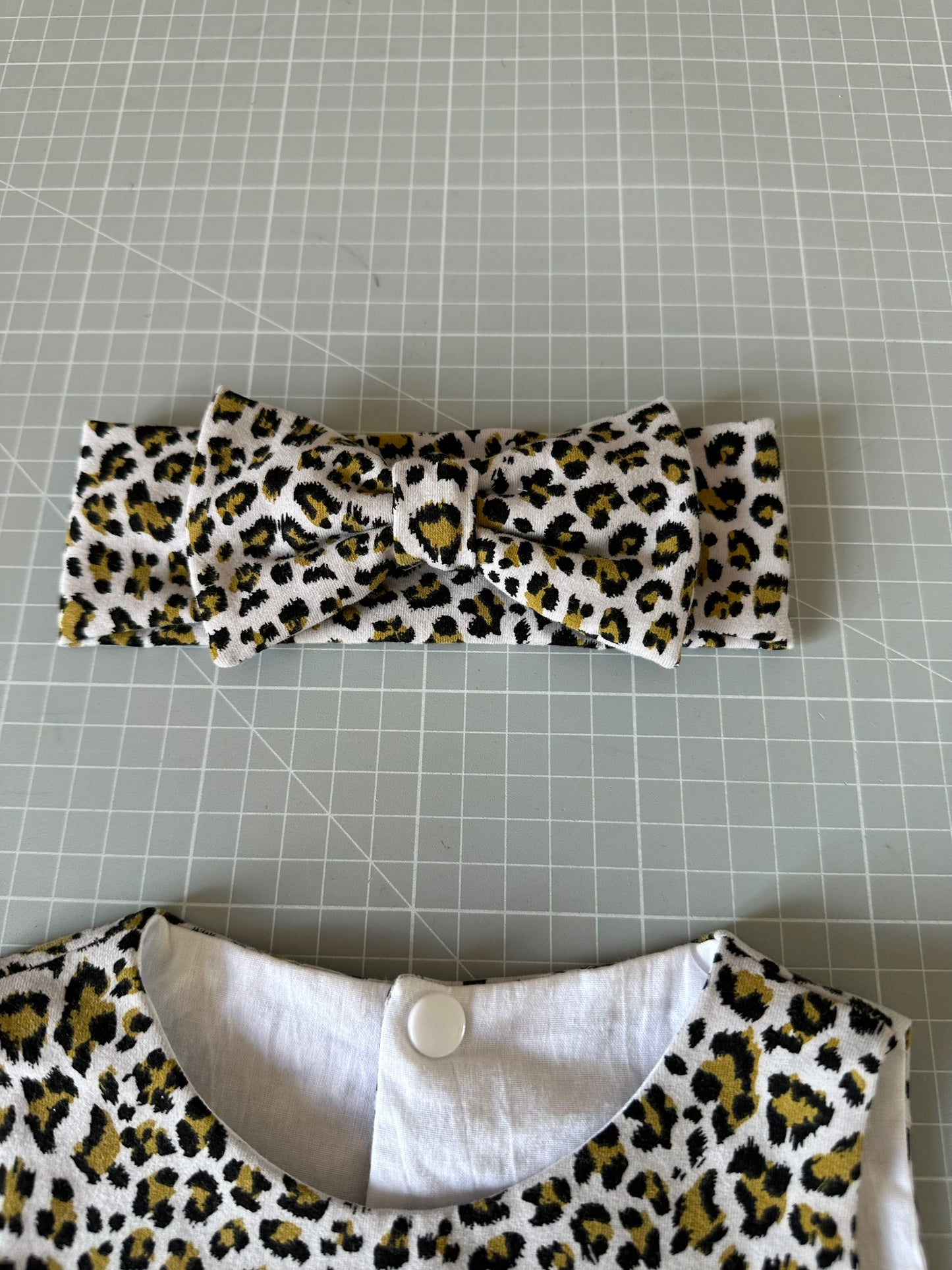 Abitino estivo e fascia capelli abbinata