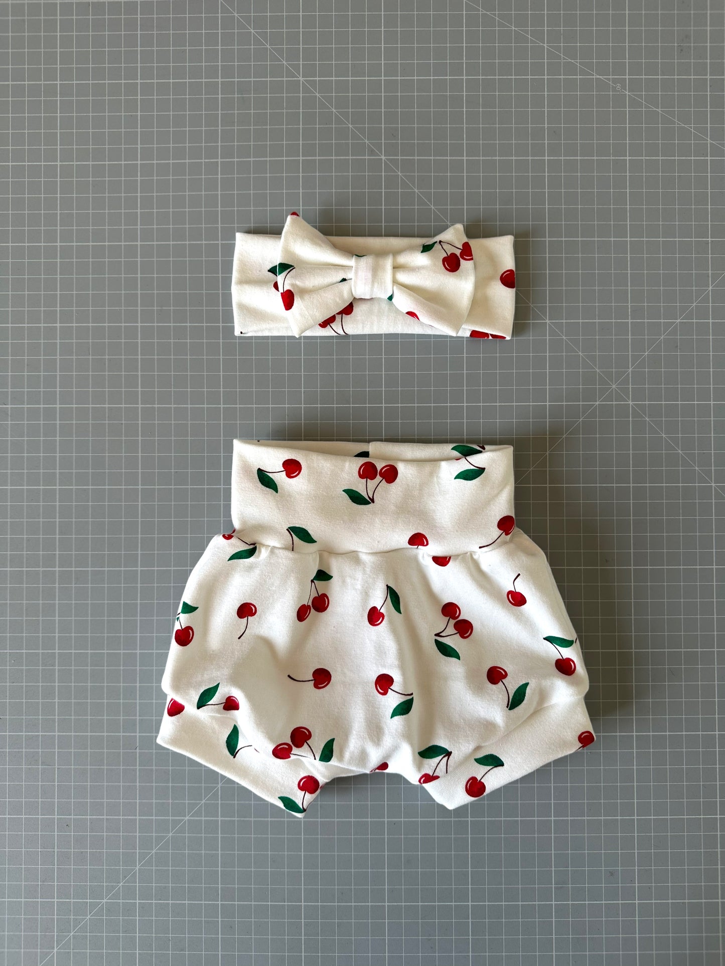 Completo pantaloncino e fascia capelli