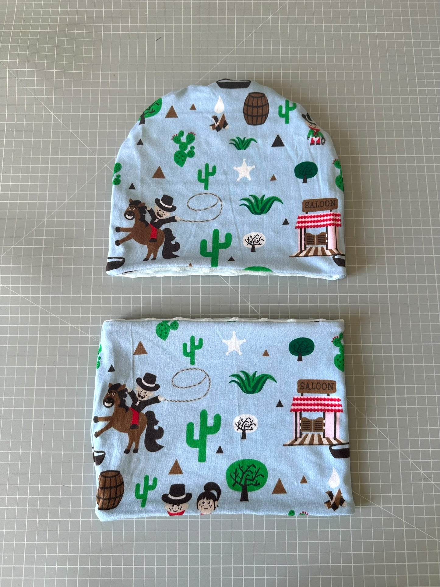Cappello e scaldacollo bambino taglia 5 anni