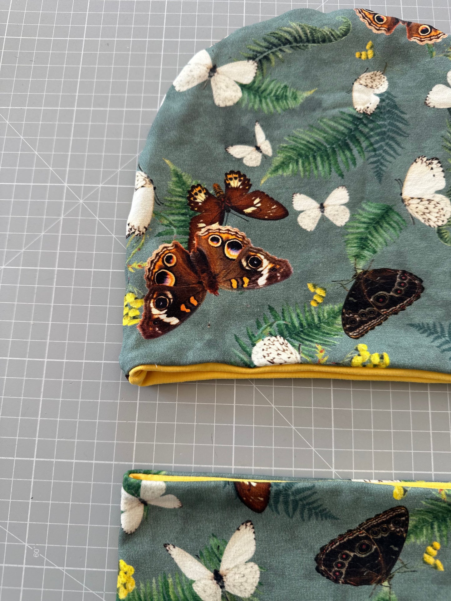 Cappello e scaldacollo bambina taglia  6 anni