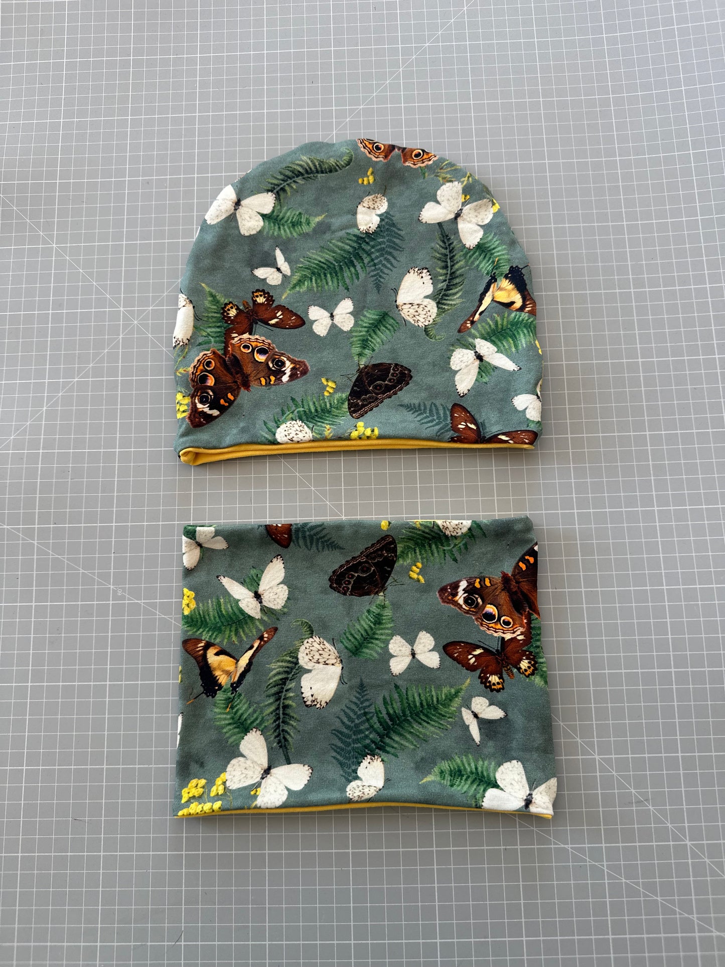 Cappello e scaldacollo bambina taglia  6 anni